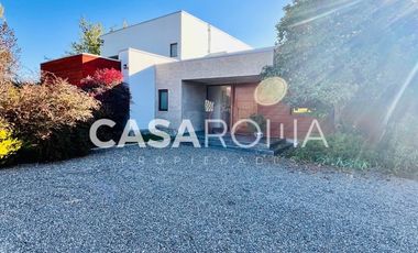 Casa en Arriendo en Piedra Roja