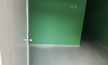 Rumah 2 Lantai Sangat Strategis Komplek Tanah Seratus