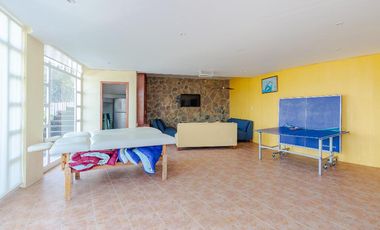 Casa de descanso con Alberca y una vista panorámica a la ciudad