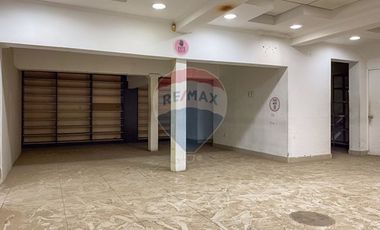 Oportunidad local comercial remodelado.