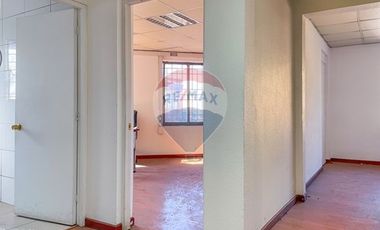 Oportunidad local comercial remodelado.