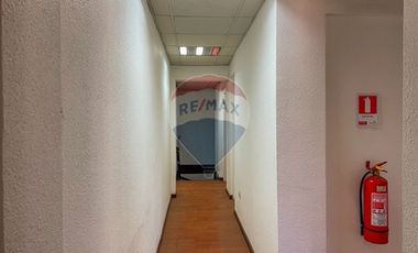 Oportunidad local comercial remodelado.