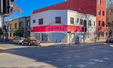 Oportunidad local comercial remodelado.