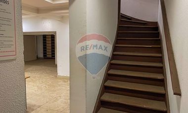 Oportunidad local comercial remodelado.