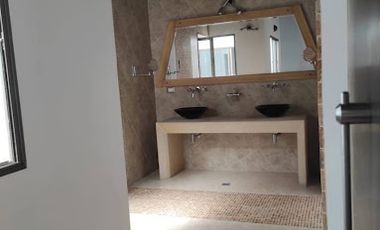 ARRIENDO de CASAS en SABANETA