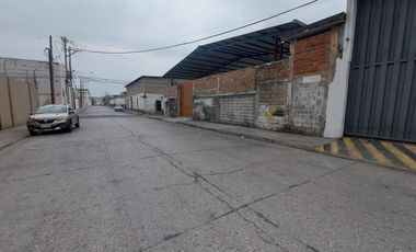 Alquiler de bodega en km 7.5 vìa a Daule a pocos metros de la avenida