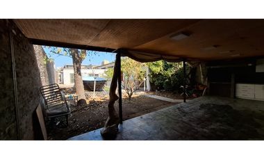 Gran casa con area social