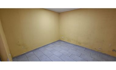 Gran casa con area social
