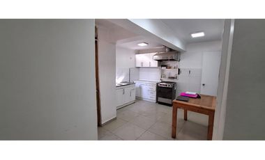 Gran casa con area social