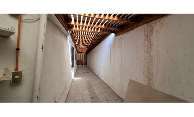 Gran casa con area social