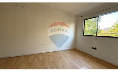 Hermosa Casa Comercial - 26D 8Baños