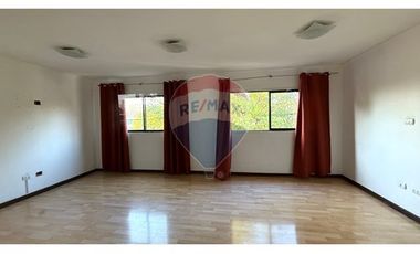 Hermosa Casa Comercial - 26D 8Baños