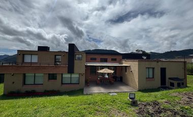 ARRIENDO CASA EN CASA DE CAMPO – LA CALERA