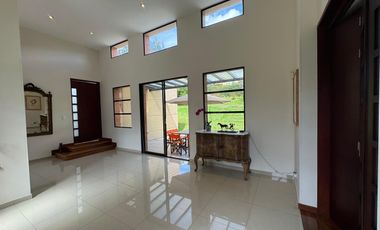 ARRIENDO CASA EN CASA DE CAMPO – LA CALERA