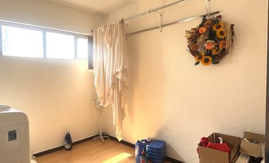 Departamento en venta a unos pasos de Roma Norte. 4 recámaras, 2 baños. Crédito