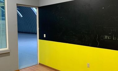 Se Vende o Renta Edificio Comercial con Bodega en Metepec