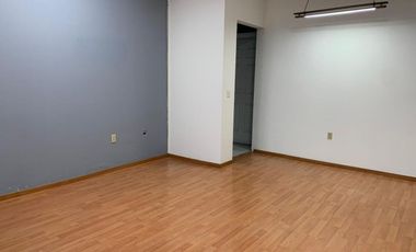 Se Vende o Renta Edificio Comercial con Bodega en Metepec