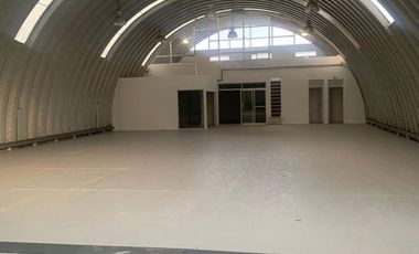 Se Vende o Renta Edificio Comercial con Bodega en Metepec