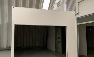 Se Vende o Renta Edificio Comercial con Bodega en Metepec