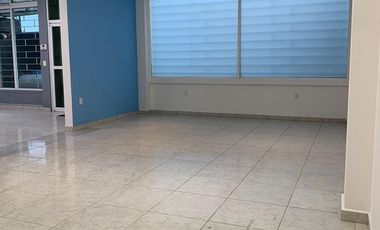 Se Vende o Renta Edificio Comercial con Bodega en Metepec