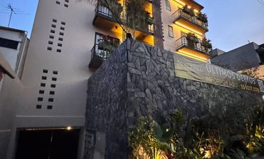 Estrena depto en las águilas...