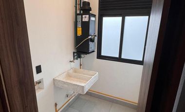 Estrena depto en las águilas...