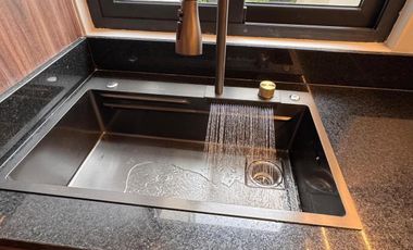 Estrena depto en las águilas...