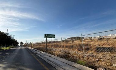 TERRENO EN RENTA CON USO MIXTO EN CIUDAD MADERAS MARQUÉS.
