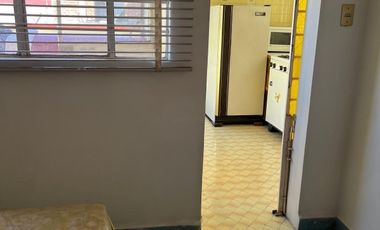 Casa actualmente divida en 5 departamentos