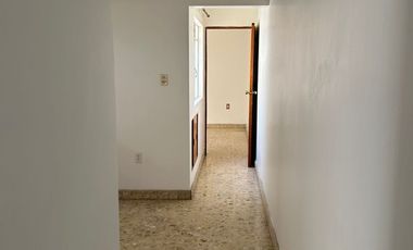 Casa actualmente divida en 5 departamentos