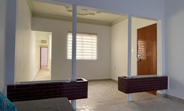 Casa actualmente divida en 5 departamentos