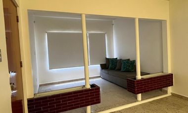 Casa actualmente divida en 5 departamentos