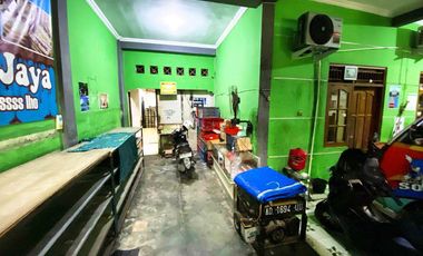 Rumah plus gudang di gang buntu nusukan Banjarsari