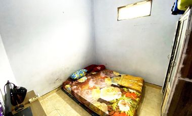 Rumah plus gudang di gang buntu nusukan Banjarsari