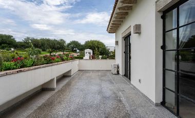 Casa en venta en Otomí San Miguel de Allende – Amueblada y Casa Club