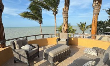 HERMOSA CASA EN VENTA CON VISTA AL MAR DE CHICXULUB, KM 12.5