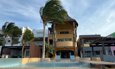 HERMOSA CASA EN VENTA CON VISTA AL MAR DE CHICXULUB, KM 12.5
