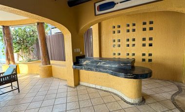 HERMOSA CASA EN VENTA CON VISTA AL MAR DE CHICXULUB, KM 12.5