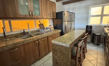 HERMOSA CASA EN VENTA CON VISTA AL MAR DE CHICXULUB, KM 12.5