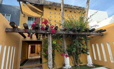 HERMOSA CASA EN VENTA CON VISTA AL MAR DE CHICXULUB, KM 12.5