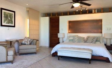 HERMOSA CASA EN VENTA CON VISTA AL MAR DE CHICXULUB, KM 12.5