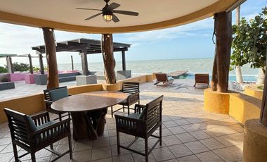 HERMOSA CASA EN VENTA CON VISTA AL MAR DE CHICXULUB, KM 12.5