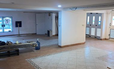 DISEWAKAN RUMAH 4,5 LANTAI DI KELAPA HIBDRIDA