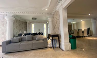 DISEWAKAN RUMAH 4,5 LANTAI DI KELAPA HIBDRIDA