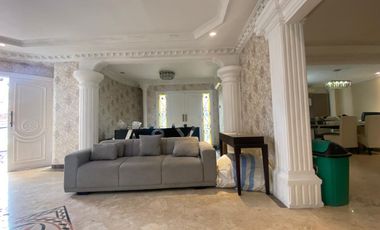 DISEWAKAN RUMAH 4,5 LANTAI DI KELAPA HIBDRIDA