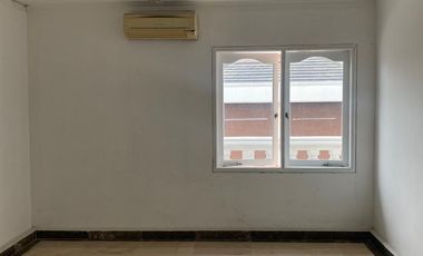 DISEWAKAN RUMAH 4,5 LANTAI DI KELAPA HIBDRIDA