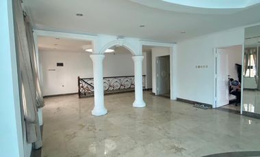 DISEWAKAN RUMAH 4,5 LANTAI DI KELAPA HIBDRIDA