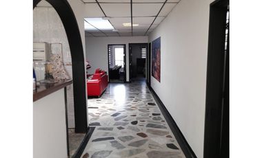 Venta Amplio Apartamento Centro Pereira