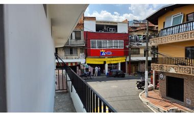 ARRIENDO APARTAMENTO ROBLEDO KENNEDY segundo piso 202