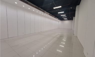 LOCAL EN ARRIENDO, 131M2  CENTRO COMERCIAL PASEO VILLA DEL RIO